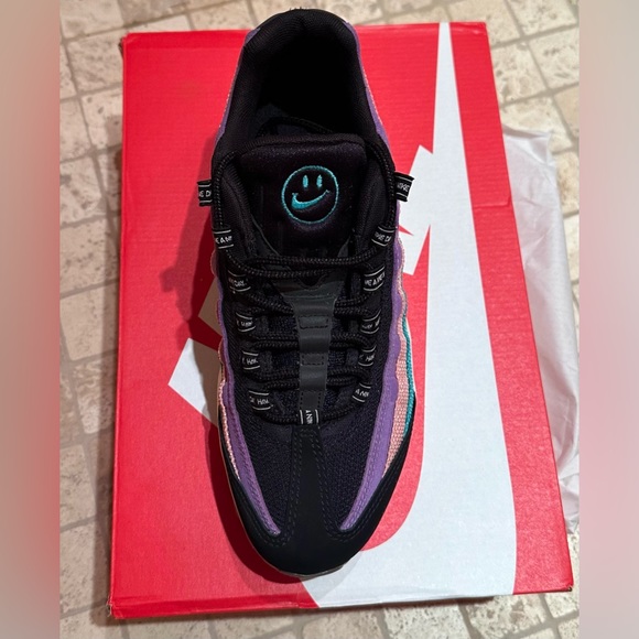 Have a Nike day limit edition air max 95’s - Picture 4 of 7